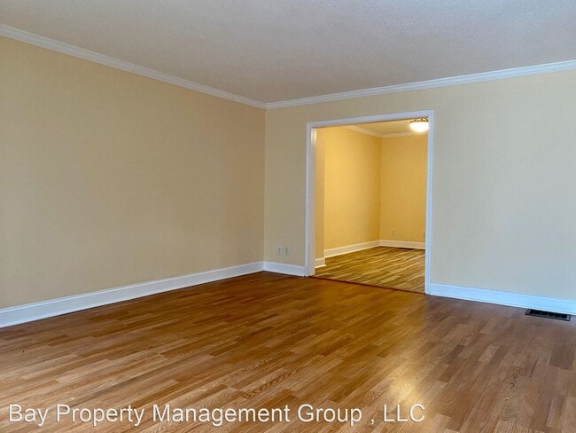 Building Photo - 3 br, 1.5 bath House - 8634 Willow Oak Rd