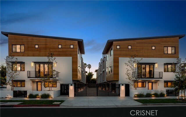 Building Photo - 5939 Pickford St
