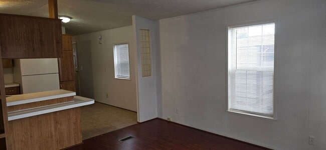 Building Photo - In Town Convenience