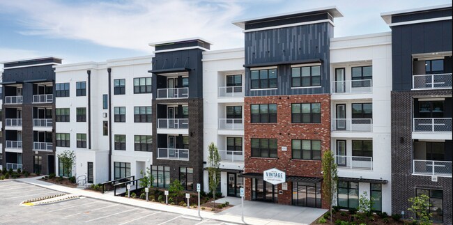 Foto del edificio - 4055 Cane Ridge Pky