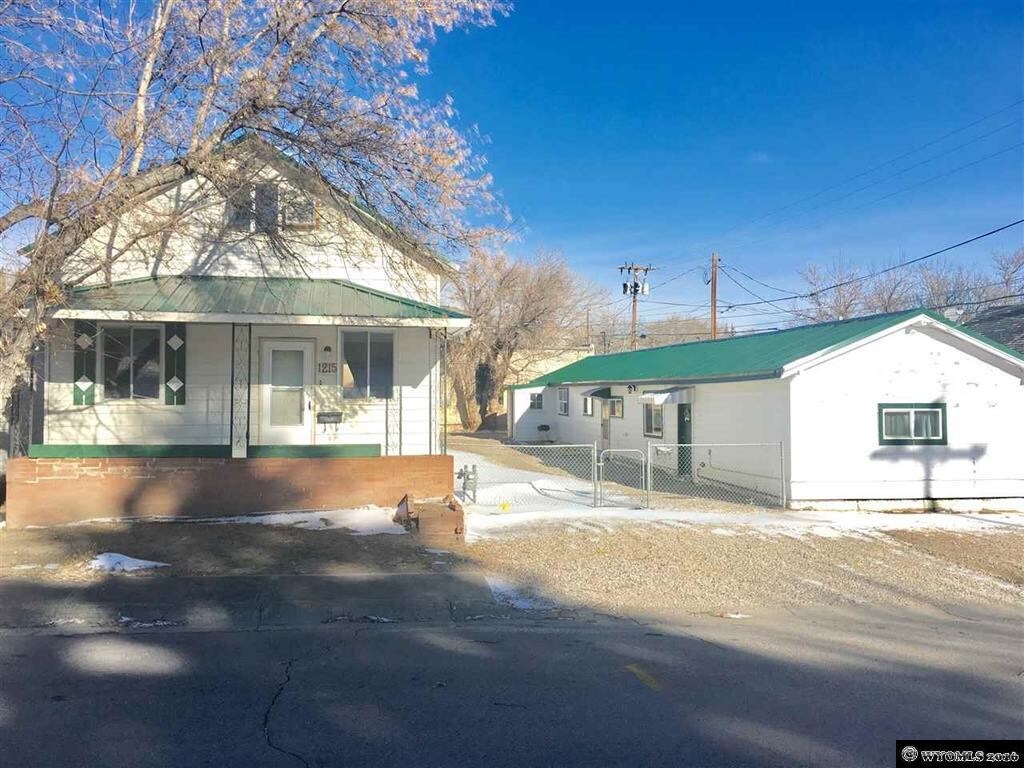 Primary Photo - 1215 W Pine St