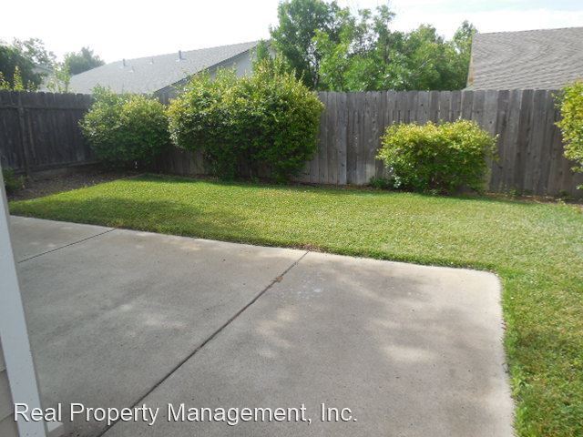 Building Photo - 4314-4319 Lynbrook Loop