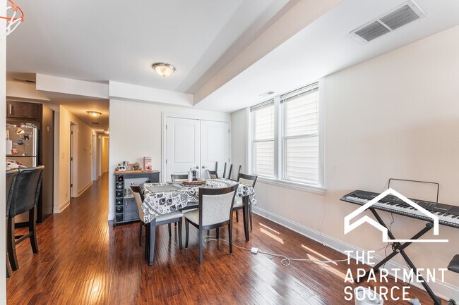 Foto del edificio - 3047 N Kimball Ave