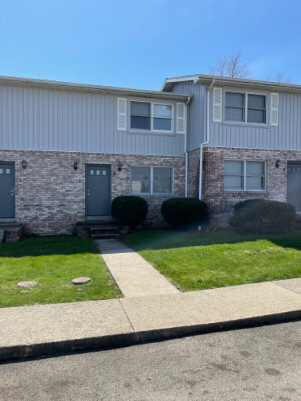 Foto principal - 110 Youngstown Rd