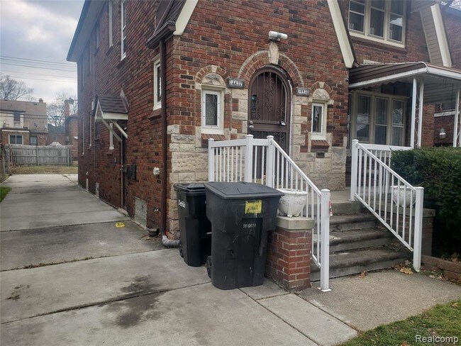 Foto del edificio - 14430 Mansfield St