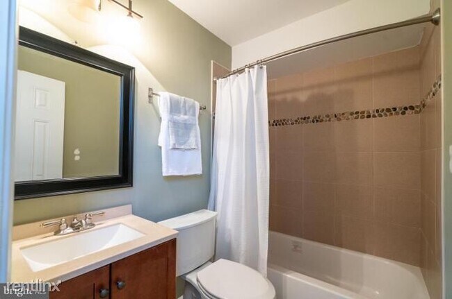 Foto del edificio - 2 br, 2 bath House - 7205 Sipes Ln