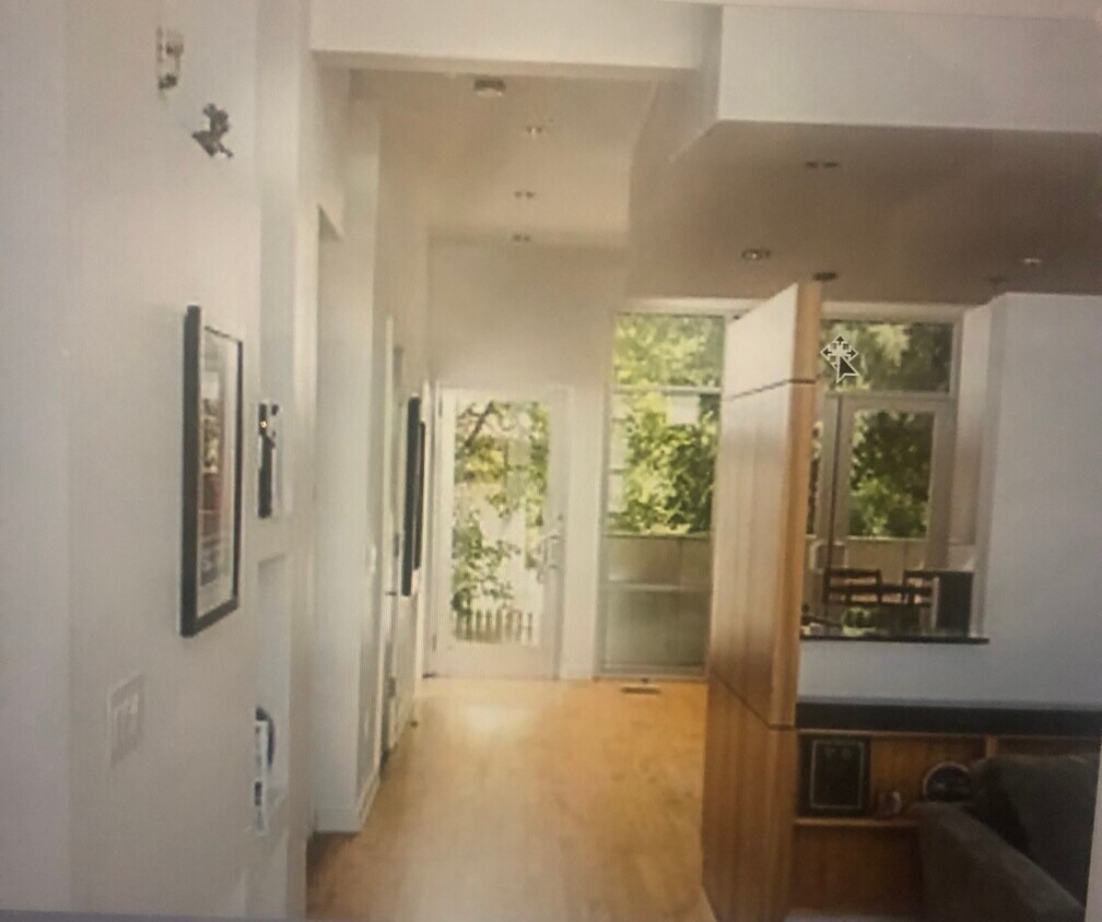 Foto del edificio - 1136 Ponce De Leon Ave NE