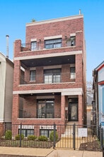Building Photo - 843 W Lill Ave