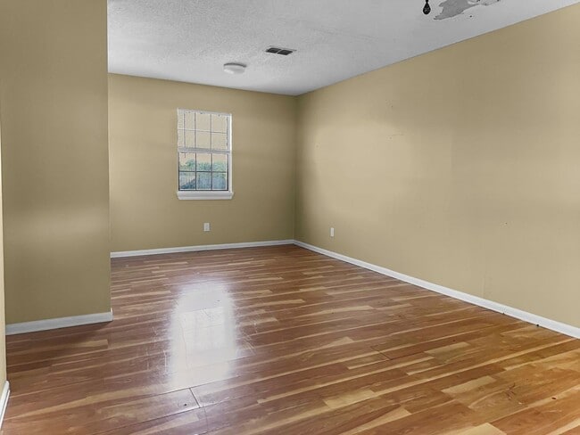 Building Photo - 276 Daffin Pl