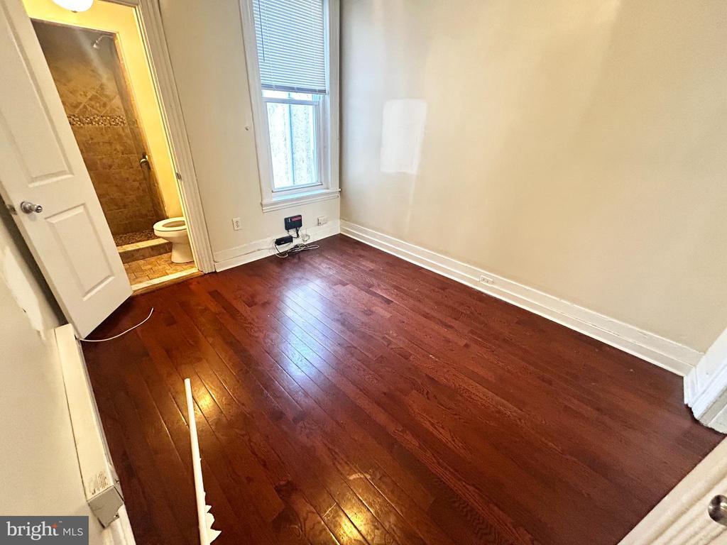 Foto principal - 1819 W Oxford St