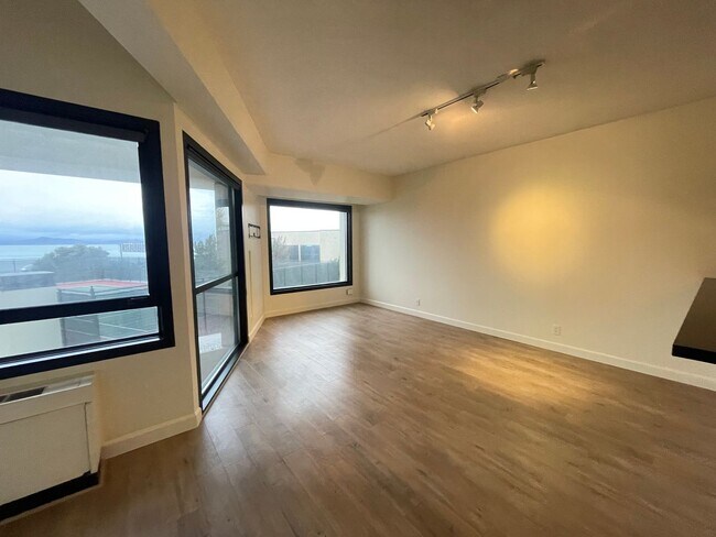 Foto del edificio - One Bedroom One Bath Condo in Emeryville P...