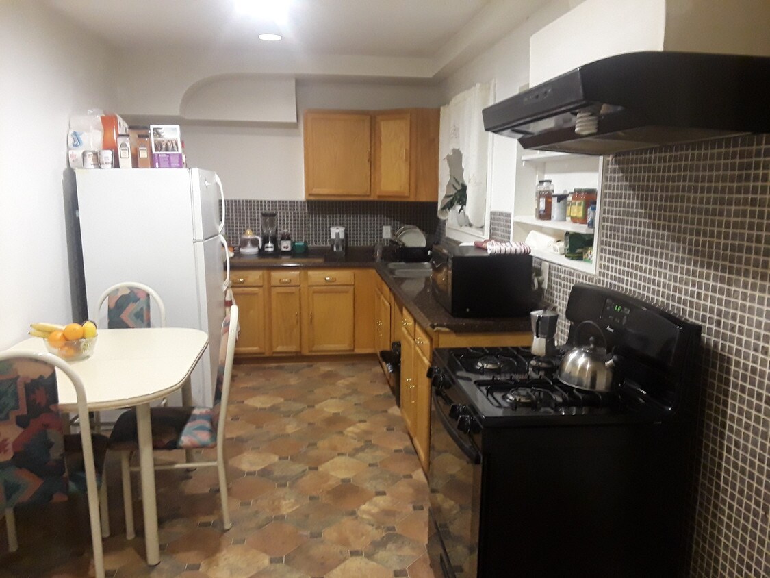Primary Photo - 377 Prospect Ave