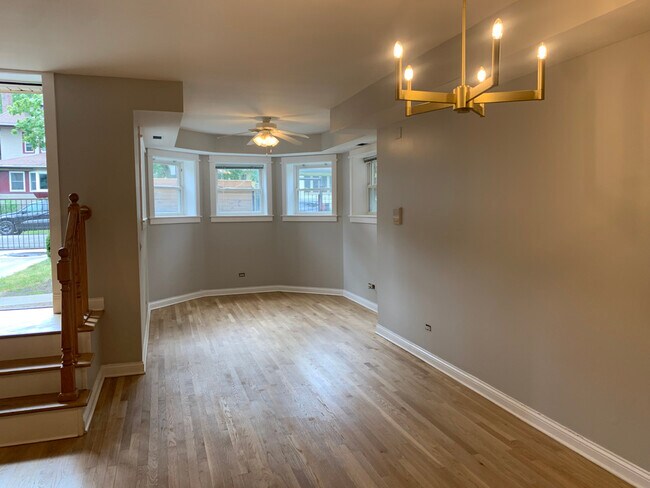 Large living room and dining room area - 1524 W Birchwood Ave