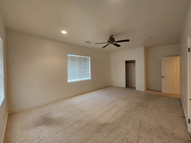Building Photo - 7033 Joshua Rd