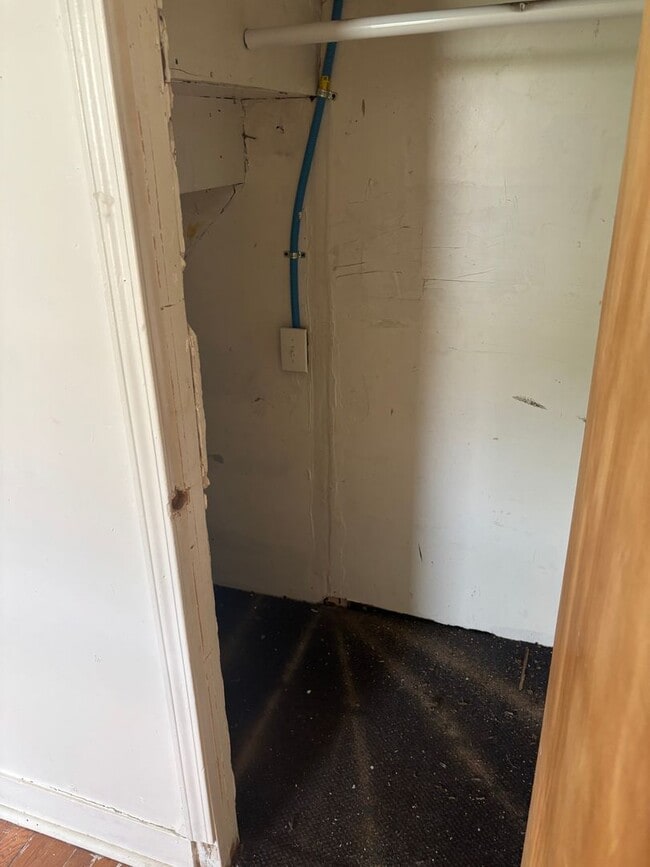 Building Photo - Section 8 accepted