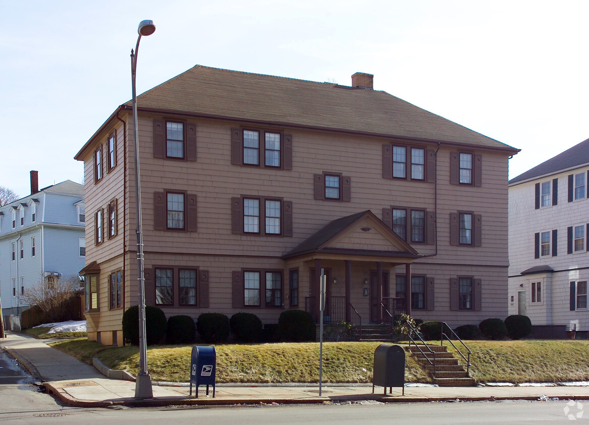 Building Photo - 612-614 S Main St