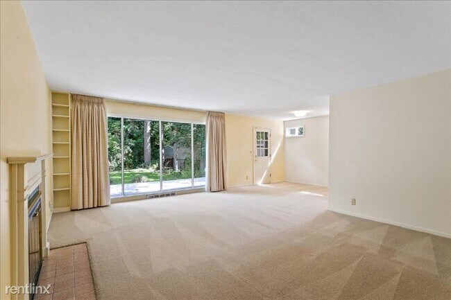 Building Photo - 2 br, 1 bath House - 2203 S Browne St