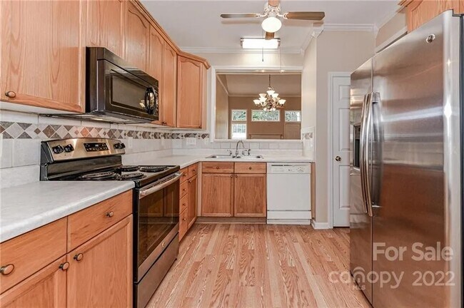 Cocina - 5072 Parkview Way