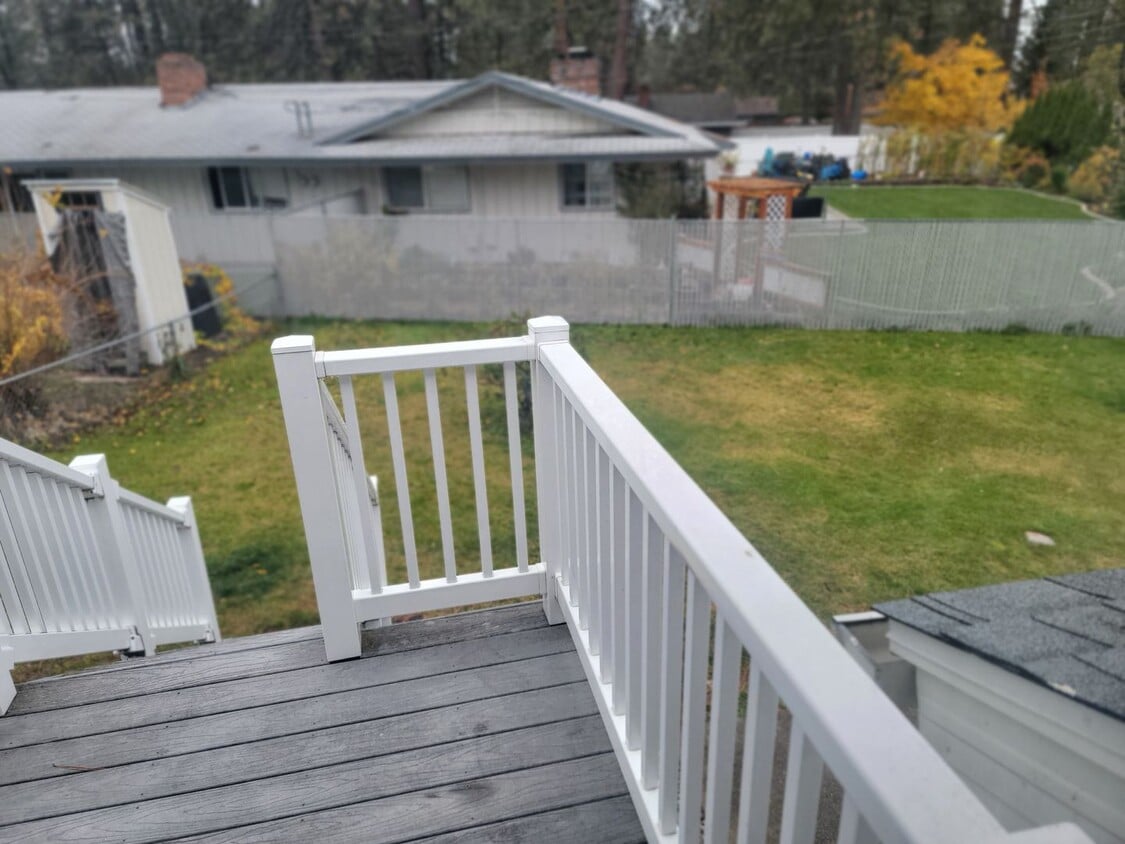 Foto del edificio - 2010-12 S. Woodlawn Rd