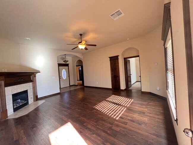 Foto del edificio - 12108 Chesterfield Ln
