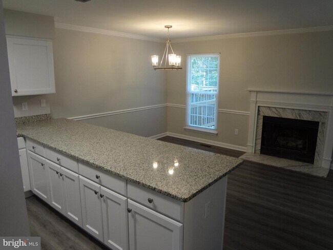 Building Photo - 309 Bentley Ct