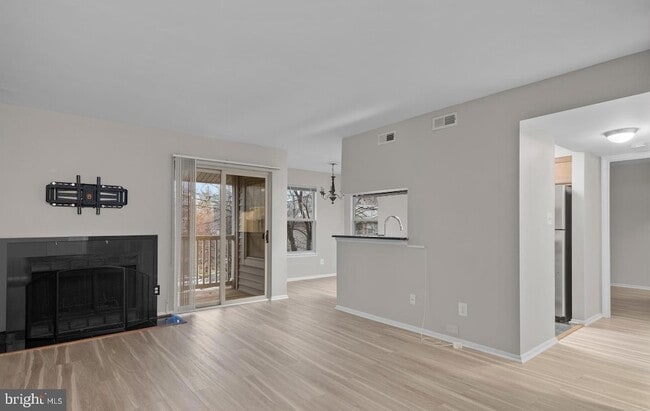 Photo - 1700 Ascot Way Apartment