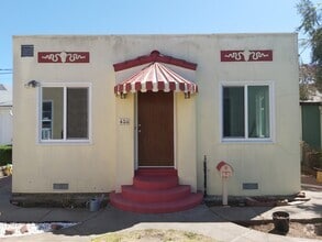 Building Photo - 458 Taylor Ave