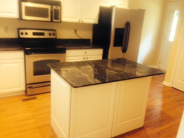 Building Photo - 2209 Jerry Jones Dr