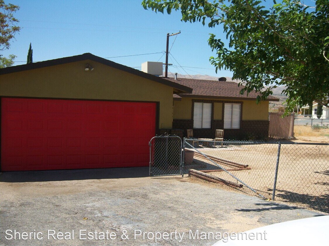 Foto principal - 3 br, 2 bath House - 61721 Oleander Dr
