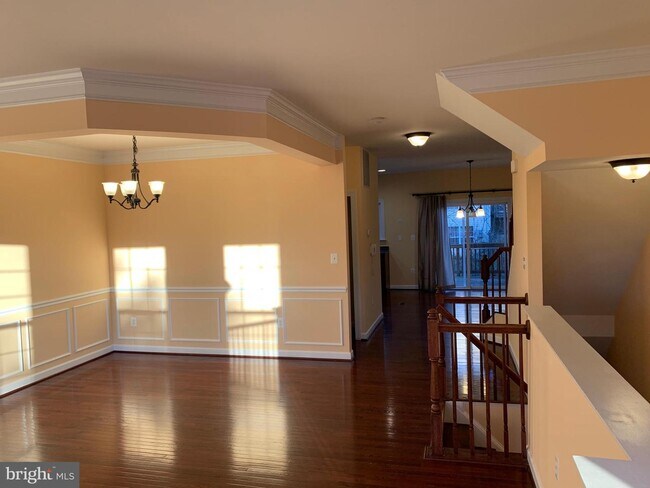 Building Photo - 6052 Popes Creek Pl