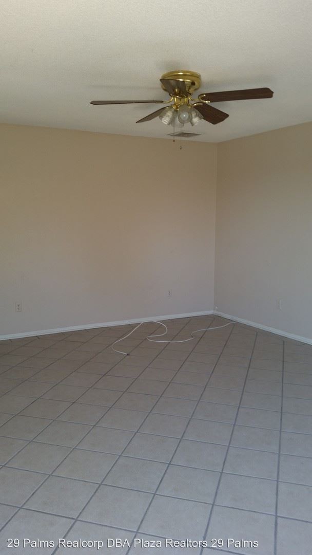 Building Photo - 6670 Oasis Ave