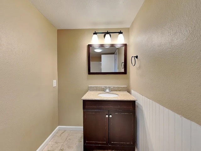 Building Photo - 2141 E Broadmor Dr