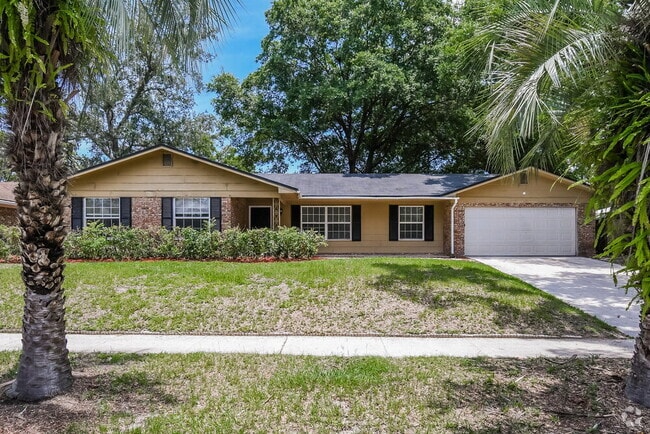 Building Photo - 3933 Gumwood Dr W