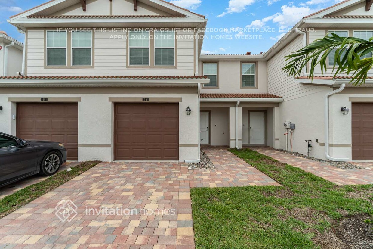 Foto principal - 7153 Greenwood Park Cir