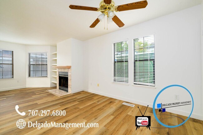 Building Photo - Beautiful Benicia townhouse