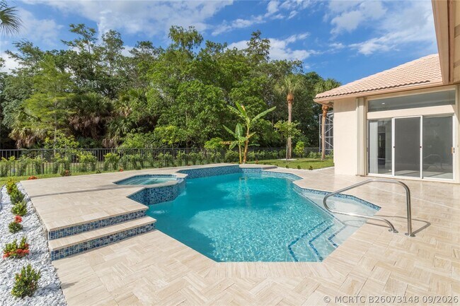 Foto del edificio - 15683 Cypress Park Dr