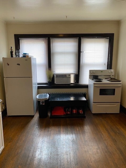 Kitchen - 252 Semple St