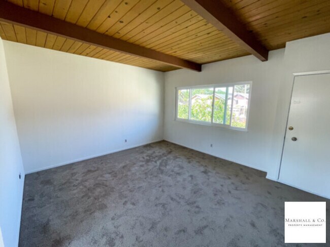 Foto del edificio - QUIET Charm. Upper1BR In Duplex. New featu...