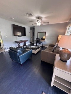 Foto del edificio - 1107 NE 16th Ct
