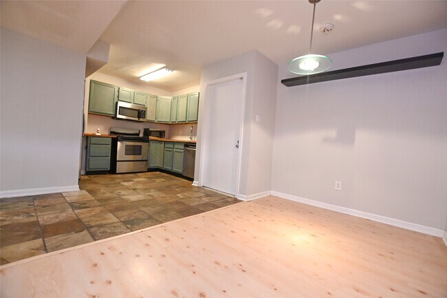 Foto del edificio - 8423 Hearth Dr