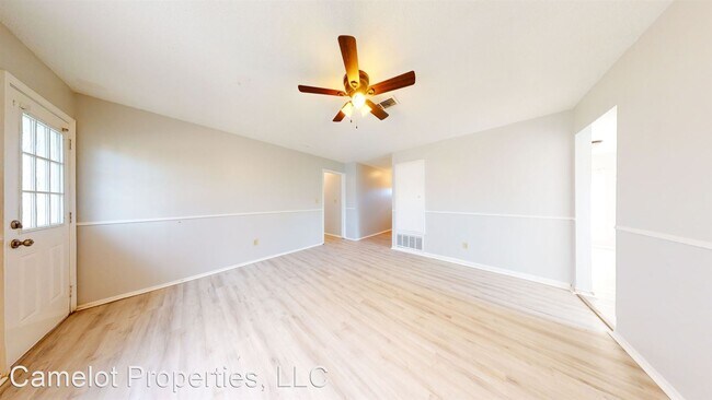 Building Photo - 3 br, 2 bath House - 211 Bobbie Court