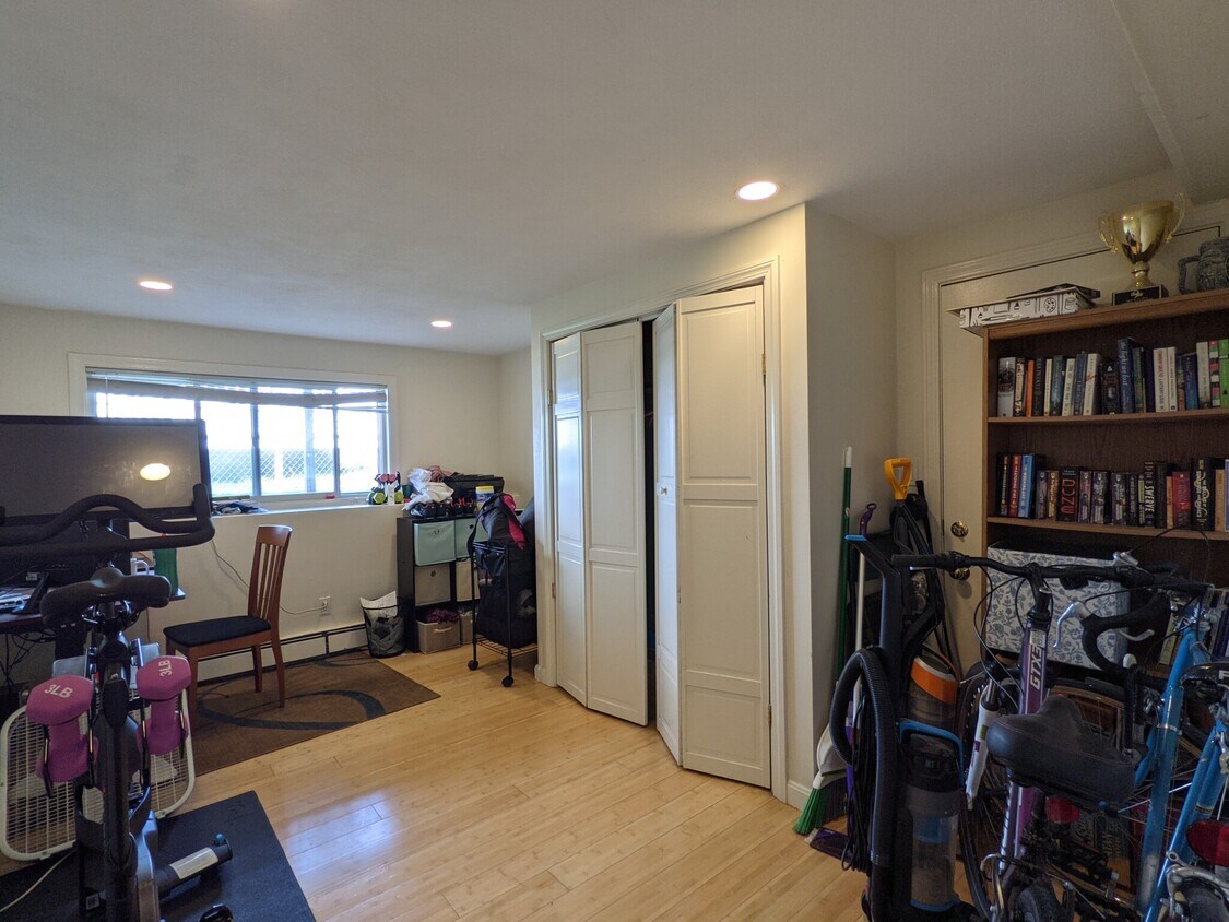 Primary Photo - 126 Clifton St
