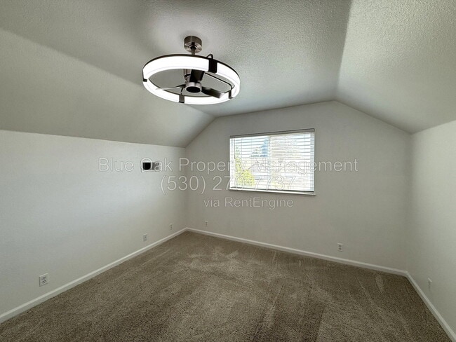 Building Photo - 39 Skywalker Ct