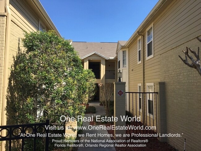 Foto del edificio - 425 Summit Ridge Pl
