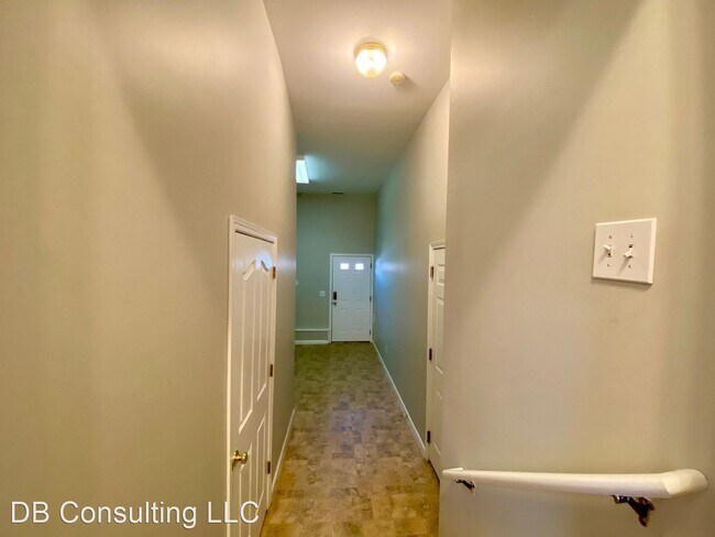 Building Photo - 2 br, 2.5 bath House - 1133 Cutter St.