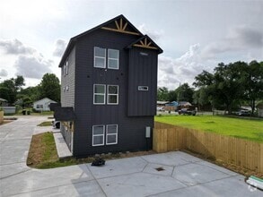 Building Photo - 8605 Wileyvale Rd