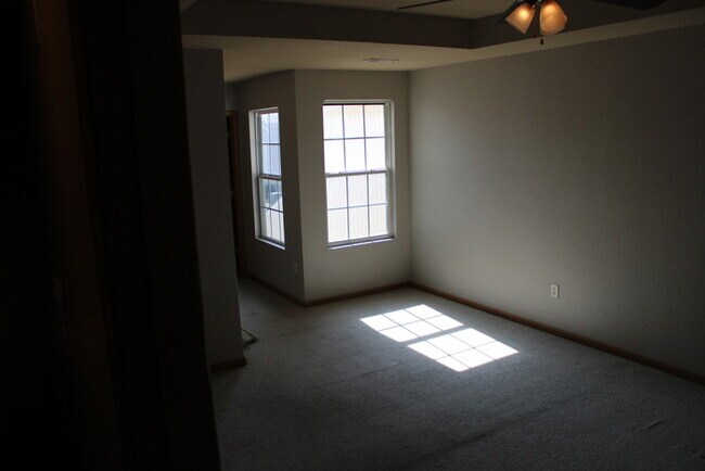 Foto del edificio - Townhome in Crystal Ridge