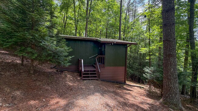 Foto del edificio - 1253 Tipton Springs Rd