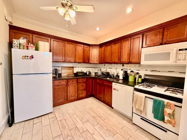 Foto del edificio - 21 Park Vale Ave