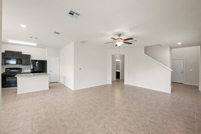 Building Photo - 5720 Kennedy St